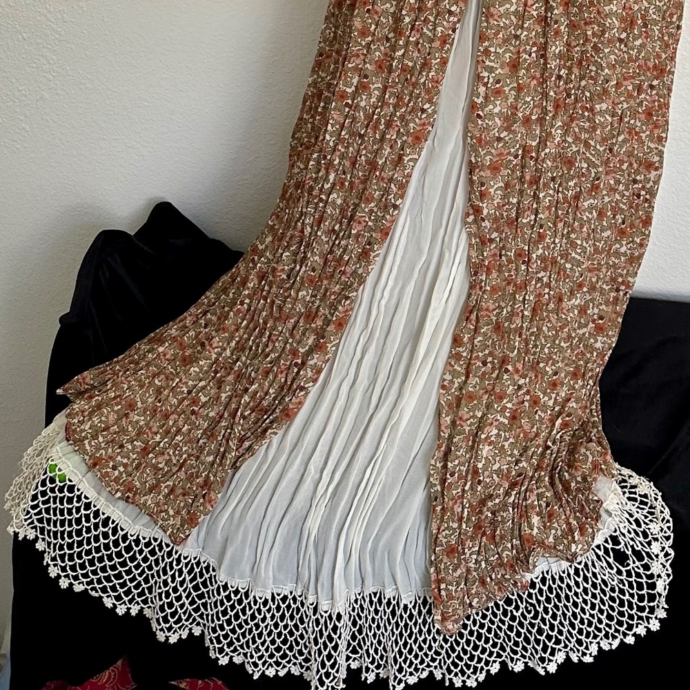 Vintage prairie style Dress. - Picture 2 of 8